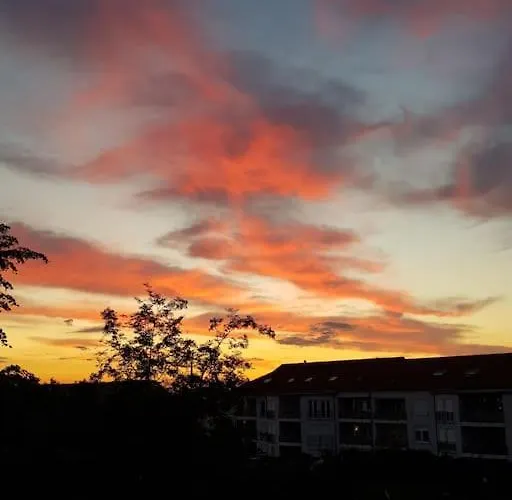 Helle, Komfortabel Und Zentral Gelegene Rüsselsheim